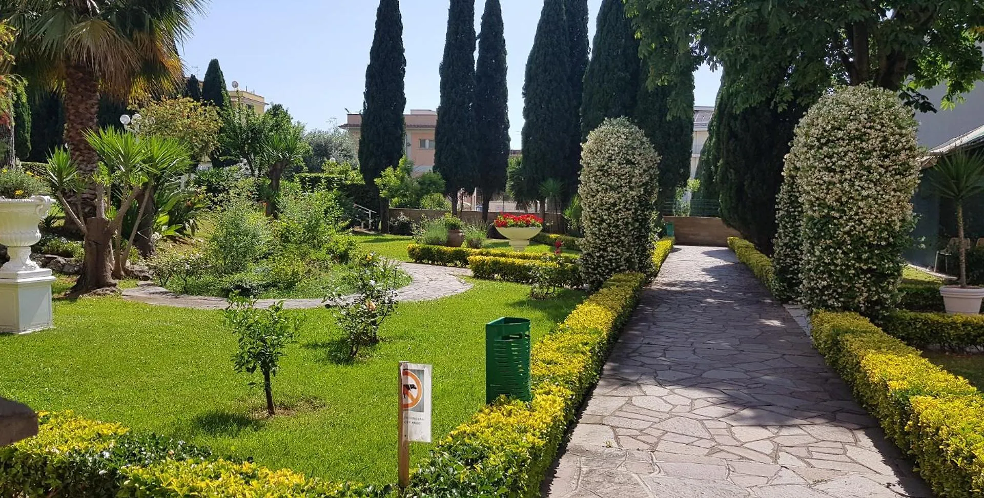 Green Oasis Rome 0*,  Italie